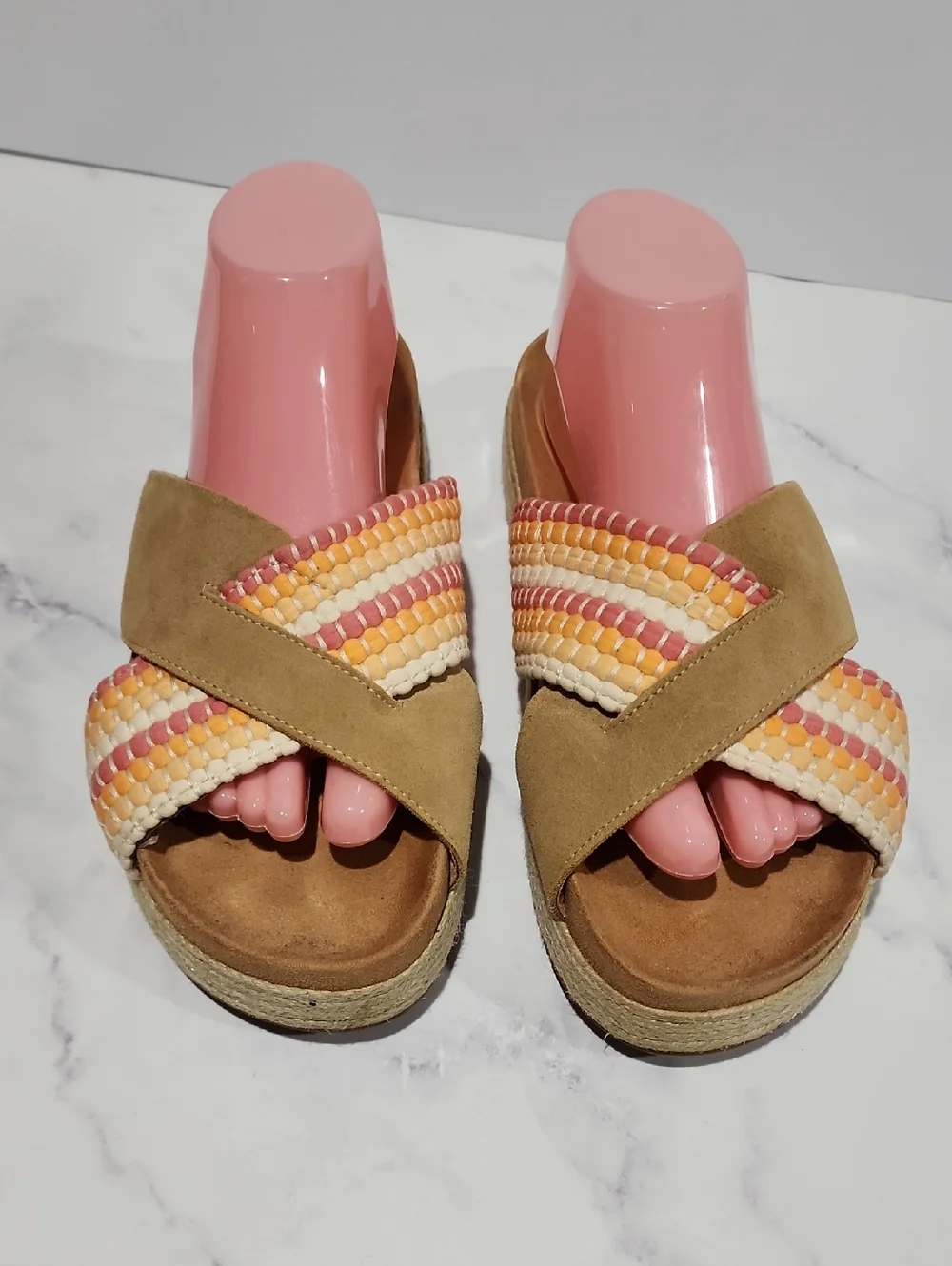 Toms stylish into outing